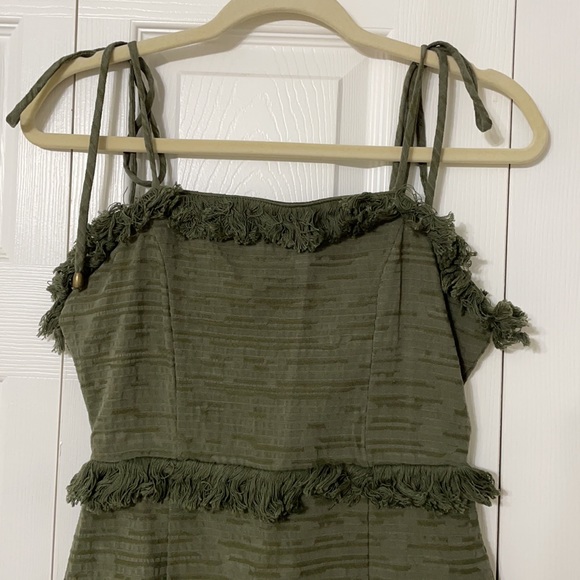 Dress - Picture 3 of 3